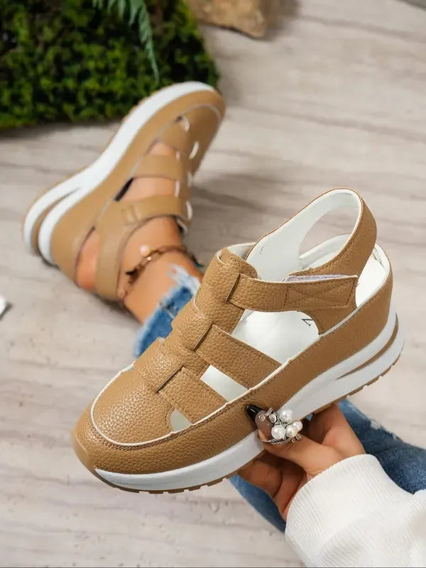 Comfortabele sandalen met sleehak en klittenbandsluiting voor dames