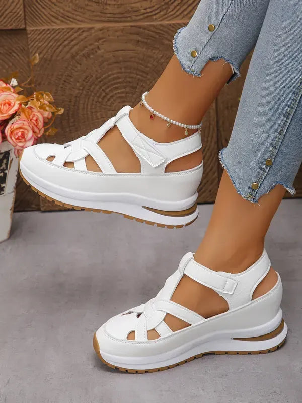 Comfortabele sandalen met sleehak en klittenbandsluiting voor dames