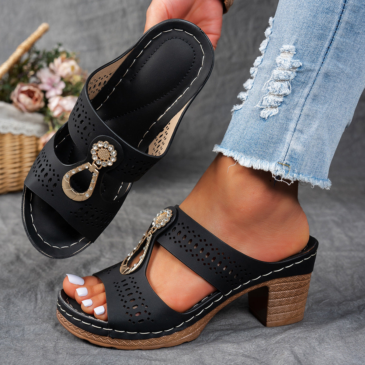 Orthopedische sandalen met strass-hak